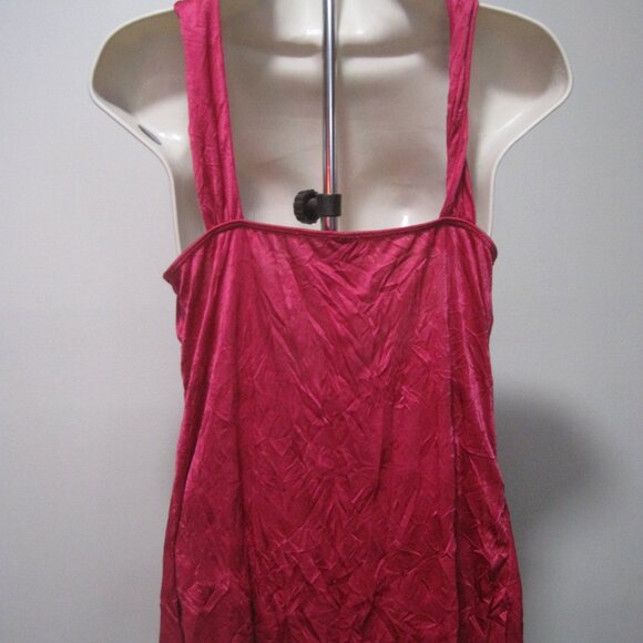 Star City Women's Medium Red Silk Fancy Top Gold and Pearl Applique Bodice - Picture 4 of 6